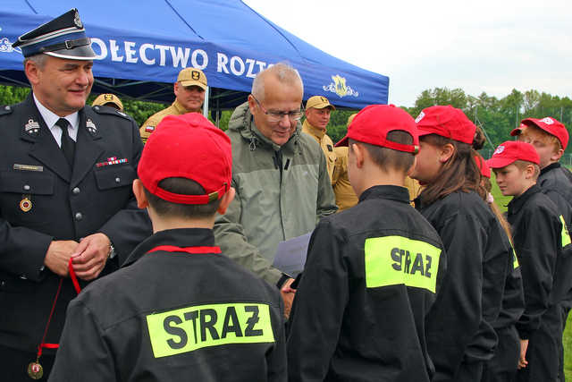[FOTO] Jednostki OSP rywalizowały w Gminnym Turnieju Sportowo-Pożarniczym o Puchar Wójta