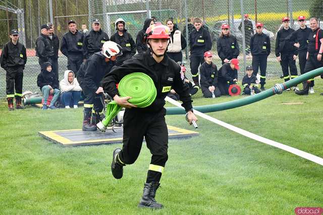 [FOTO] Jednostki OSP rywalizowały w Gminnym Turnieju Sportowo-Pożarniczym o Puchar Wójta