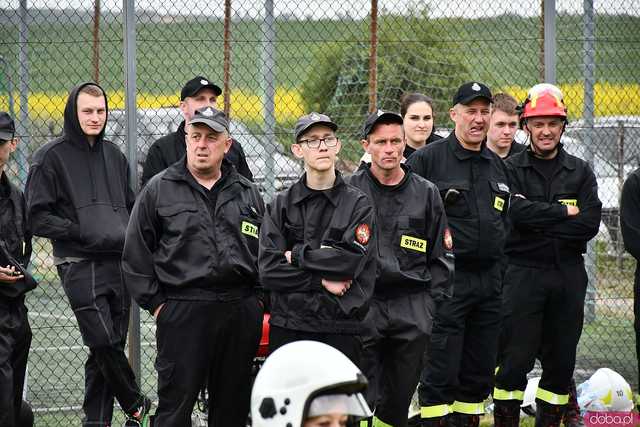 [FOTO] Jednostki OSP rywalizowały w Gminnym Turnieju Sportowo-Pożarniczym o Puchar Wójta