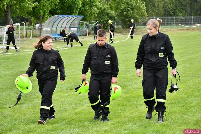 [FOTO] Jednostki OSP rywalizowały w Gminnym Turnieju Sportowo-Pożarniczym o Puchar Wójta