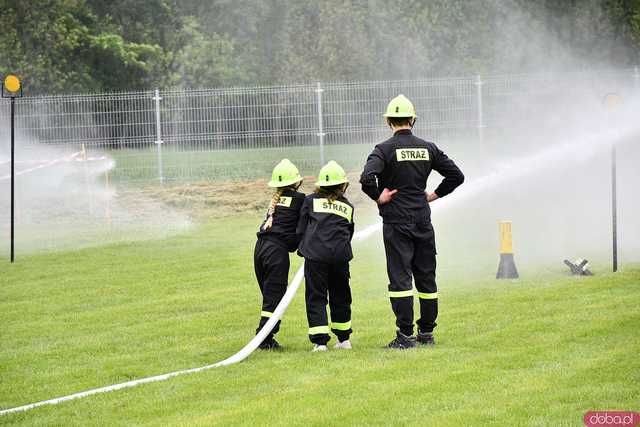 [FOTO] Jednostki OSP rywalizowały w Gminnym Turnieju Sportowo-Pożarniczym o Puchar Wójta