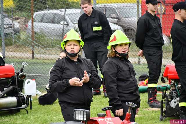 [FOTO] Jednostki OSP rywalizowały w Gminnym Turnieju Sportowo-Pożarniczym o Puchar Wójta