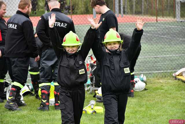 [FOTO] Jednostki OSP rywalizowały w Gminnym Turnieju Sportowo-Pożarniczym o Puchar Wójta