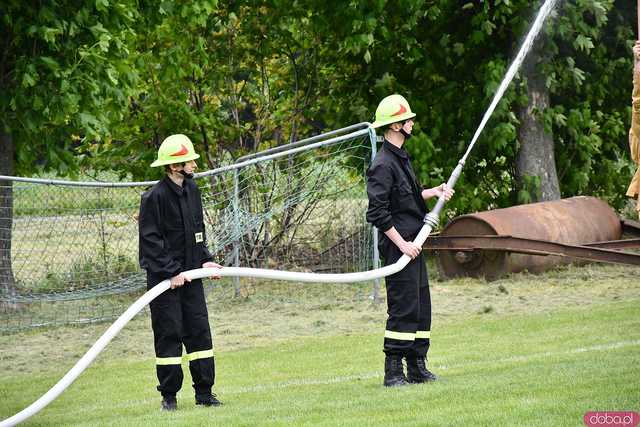[FOTO] Jednostki OSP rywalizowały w Gminnym Turnieju Sportowo-Pożarniczym o Puchar Wójta