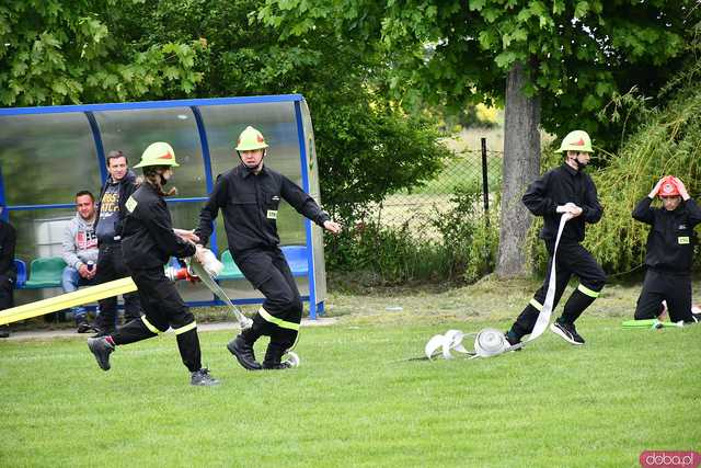 [FOTO] Jednostki OSP rywalizowały w Gminnym Turnieju Sportowo-Pożarniczym o Puchar Wójta