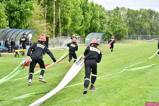 [FOTO] Jednostki OSP rywalizowały w Gminnym Turnieju Sportowo-Pożarniczym o Puchar Wójta
