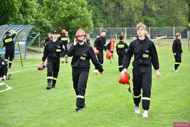 [FOTO] Jednostki OSP rywalizowały w Gminnym Turnieju Sportowo-Pożarniczym o Puchar Wójta