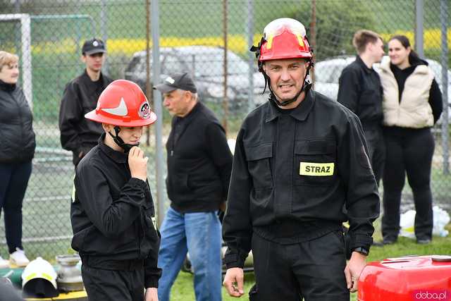 [FOTO] Jednostki OSP rywalizowały w Gminnym Turnieju Sportowo-Pożarniczym o Puchar Wójta