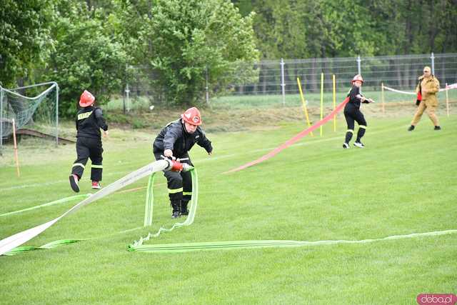 [FOTO] Jednostki OSP rywalizowały w Gminnym Turnieju Sportowo-Pożarniczym o Puchar Wójta