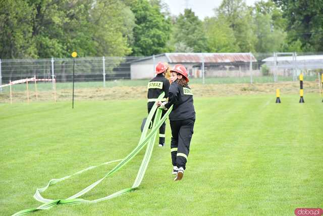 [FOTO] Jednostki OSP rywalizowały w Gminnym Turnieju Sportowo-Pożarniczym o Puchar Wójta