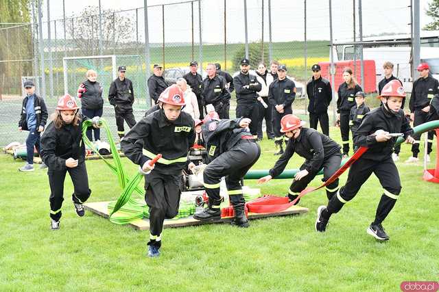 [FOTO] Jednostki OSP rywalizowały w Gminnym Turnieju Sportowo-Pożarniczym o Puchar Wójta