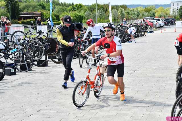 [DUŻO ZDJĘĆ] Bieg na przemian z jazdą na rowerze. Marconi Duathlon Świdnica wystartował po raz kolejny!