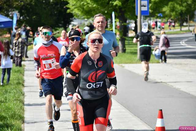 [DUŻO ZDJĘĆ] Bieg na przemian z jazdą na rowerze. Marconi Duathlon Świdnica wystartował po raz kolejny!