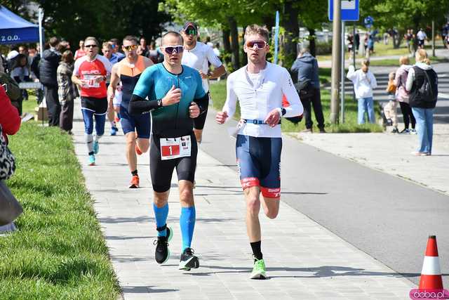 [DUŻO ZDJĘĆ] Bieg na przemian z jazdą na rowerze. Marconi Duathlon Świdnica wystartował po raz kolejny!