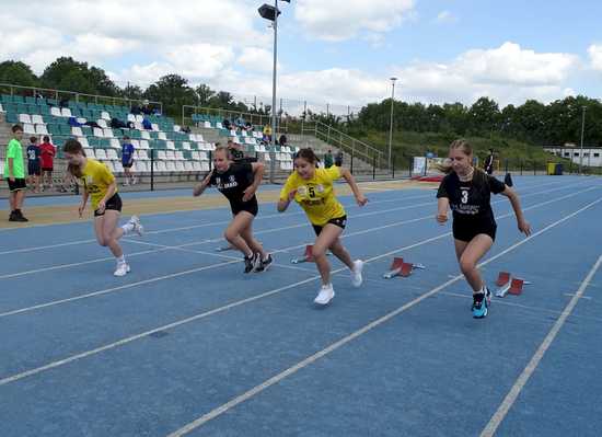 [FOTO] Międzyszkolne zawody w czwórboju lekkoatletycznym