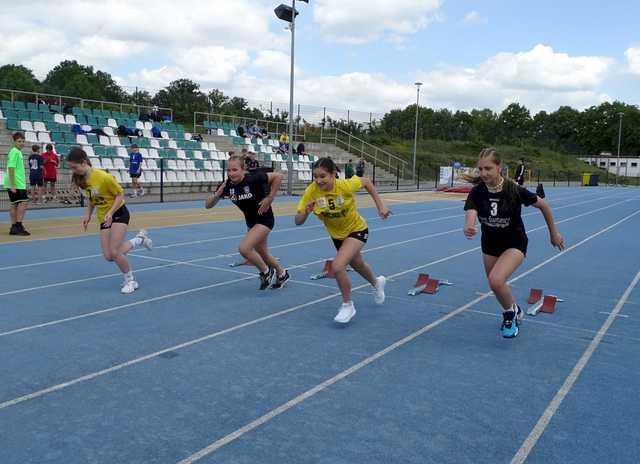 [FOTO] Międzyszkolne zawody w czwórboju lekkoatletycznym