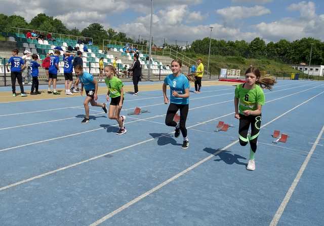 [FOTO] Międzyszkolne zawody w czwórboju lekkoatletycznym