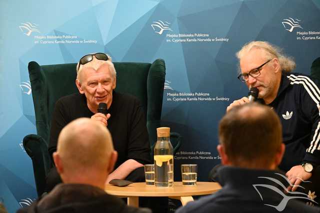 [FOTO] Tydzień Bibliotek rozpoczęty spotkaniem autorskim z Marcinem Świetlickim i Mariuszem Czubajem