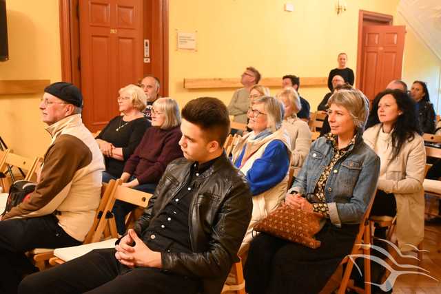 [FOTO] Tydzień Bibliotek rozpoczęty spotkaniem autorskim z Marcinem Świetlickim i Mariuszem Czubajem