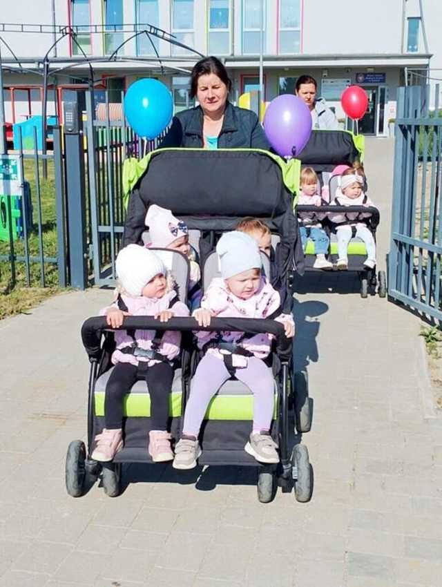 [FOTO] Najmłodsi mieszkańcy Żarowa celebrowali Święto Optymizmu