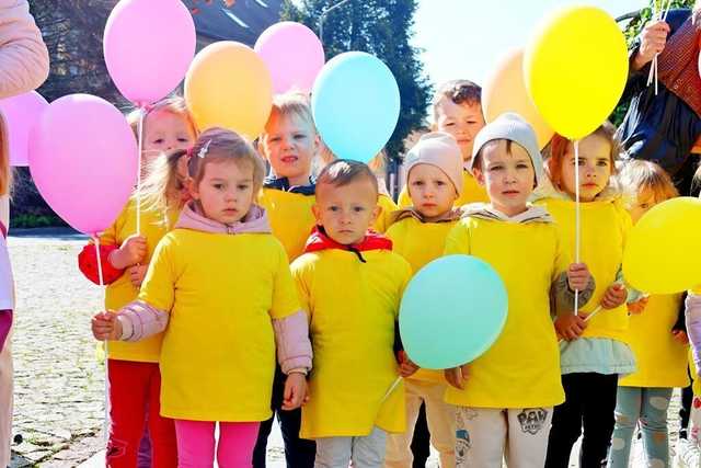 [FOTO] Najmłodsi mieszkańcy Żarowa celebrowali Święto Optymizmu