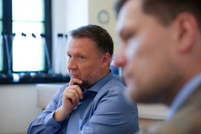 [FOTO] Samorządowcy z naszego powiatu spotkali się z ministrem Kierwińskim. W jakim celu?