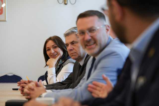 [FOTO] Samorządowcy z naszego powiatu spotkali się z ministrem Kierwińskim. W jakim celu?