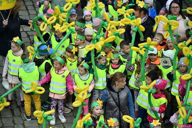 [WIDEO/FOTO] Cieszmy się nadzieją. Żółty Marsz ponownie przeszedł przez świdnicki rynek