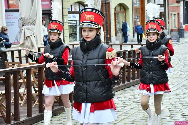 [WIDEO/FOTO] Cieszmy się nadzieją. Żółty Marsz ponownie przeszedł przez świdnicki rynek