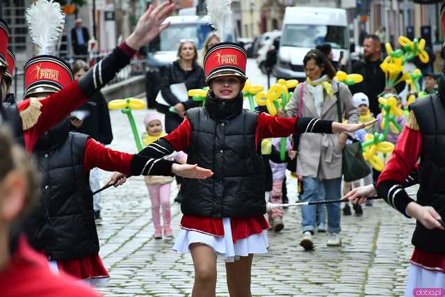 [WIDEO/FOTO] Cieszmy się nadzieją. Żółty Marsz ponownie przeszedł przez świdnicki rynek