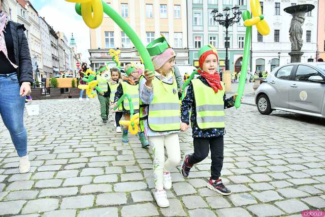 [WIDEO/FOTO] Cieszmy się nadzieją. Żółty Marsz ponownie przeszedł przez świdnicki rynek