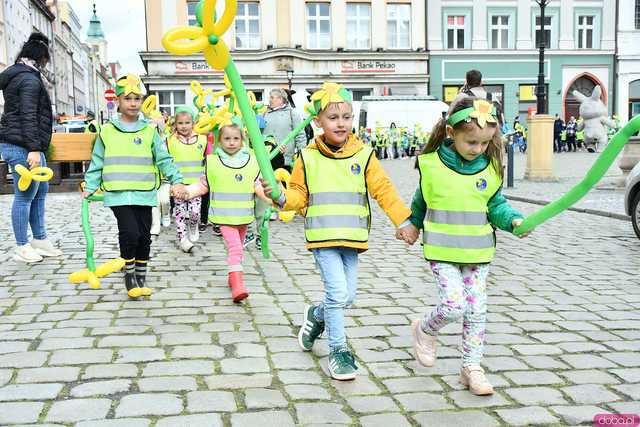 [WIDEO/FOTO] Cieszmy się nadzieją. Żółty Marsz ponownie przeszedł przez świdnicki rynek