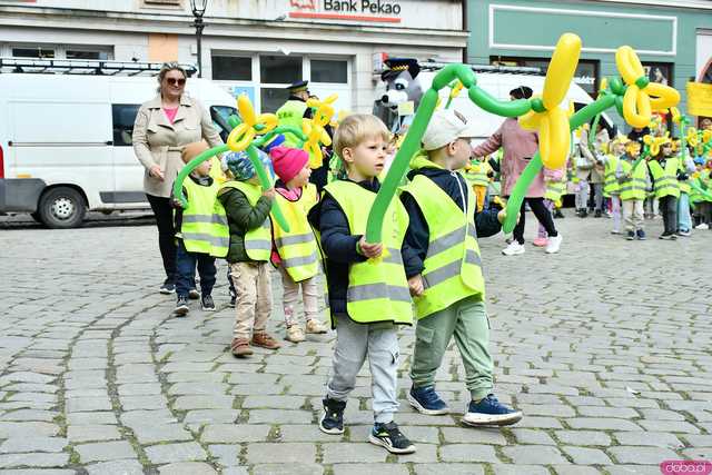 [WIDEO/FOTO] Cieszmy się nadzieją. Żółty Marsz ponownie przeszedł przez świdnicki rynek
