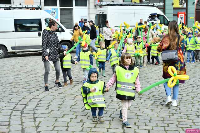 [WIDEO/FOTO] Cieszmy się nadzieją. Żółty Marsz ponownie przeszedł przez świdnicki rynek