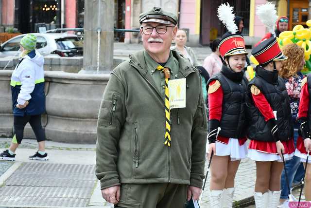 [WIDEO/FOTO] Cieszmy się nadzieją. Żółty Marsz ponownie przeszedł przez świdnicki rynek