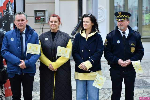 [WIDEO/FOTO] Cieszmy się nadzieją. Żółty Marsz ponownie przeszedł przez świdnicki rynek