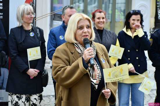 [WIDEO/FOTO] Cieszmy się nadzieją. Żółty Marsz ponownie przeszedł przez świdnicki rynek