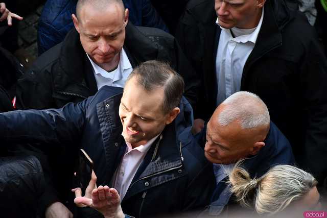 [FOTO] Karol Nawrocki spotkał się z mieszkańcami Świdnicy