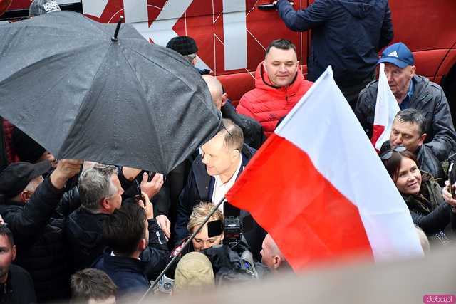[FOTO] Karol Nawrocki spotkał się z mieszkańcami Świdnicy