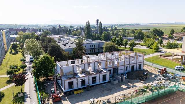 [FOTO] Zobaczcie, jak wygląda budowa hotelu i siłowni z lotu ptaka. To inwestycja za ponad 8,5 mln złotych