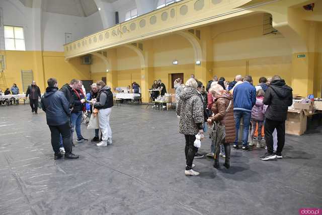 [WIDEO/FOTO] 6. Świdnicki Bieg Papieski w strugach deszczu i Festyn Rodzinny w Parku Centralnym