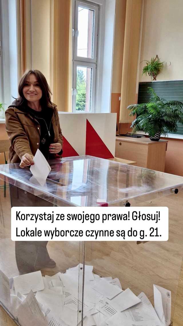 [FOTO] Samorządowcy, parlamentarzyści i europosłowie przy urnach wyborczych