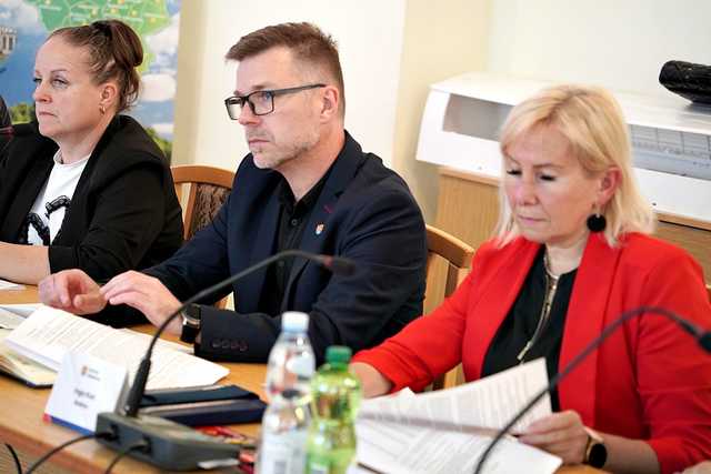 Nowy radny w Radzie Gminy Świdnica. Włodzimierz Kotarski złożył ślubowanie