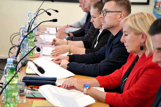 Nowy radny w Radzie Gminy Świdnica. Włodzimierz Kotarski złożył ślubowanie