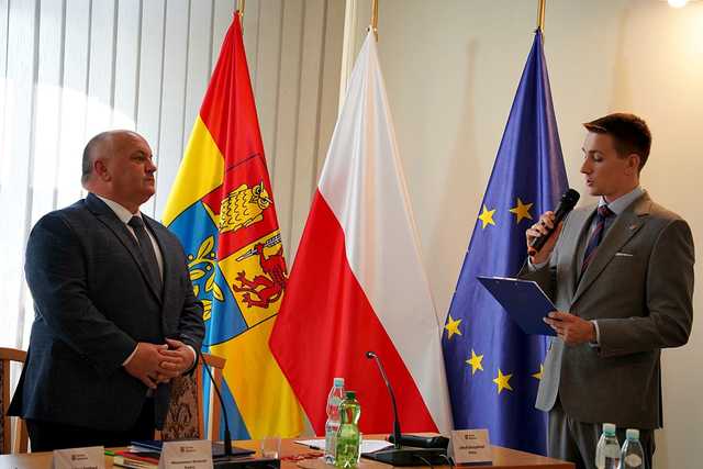 Nowy radny w Radzie Gminy Świdnica. Włodzimierz Kotarski złożył ślubowanie