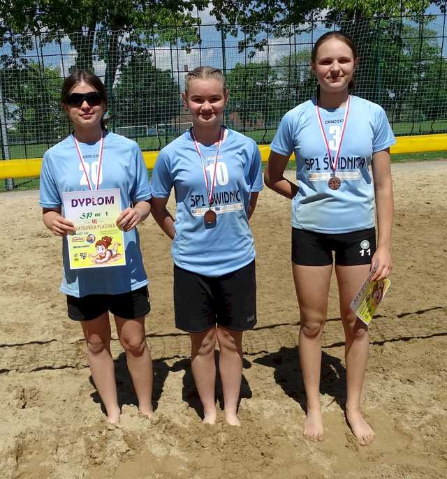 [FOTO] Za nami turniej plażówki dziewcząt z klas 7-8