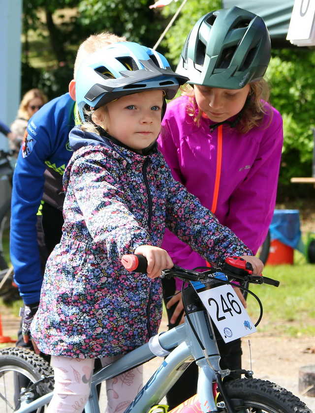 [FOTO] W Dobromierzu rywalizowali w kolarskiej Lidze MTB XC Aglomeracji Wałbrzyskiej