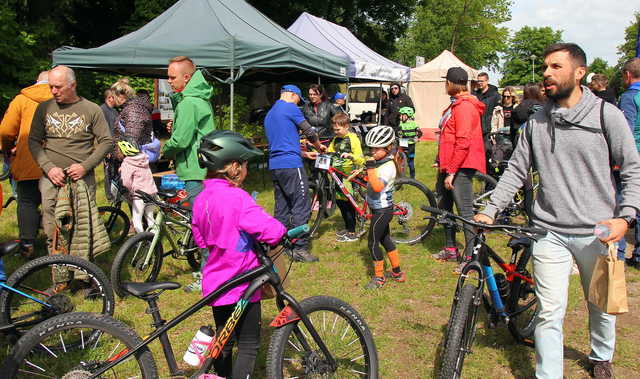 [FOTO] W Dobromierzu rywalizowali w kolarskiej Lidze MTB XC Aglomeracji Wałbrzyskiej