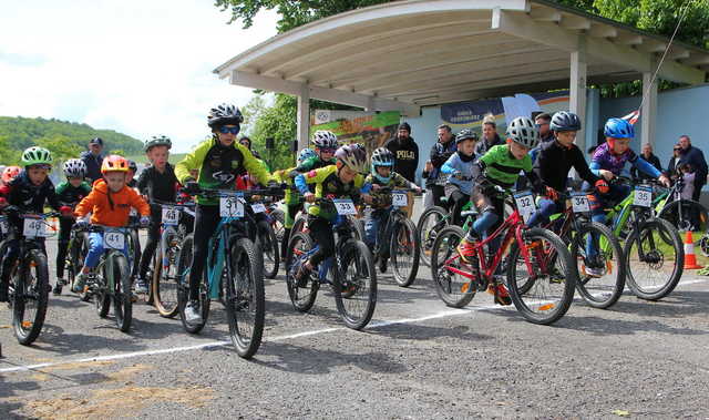 [FOTO] W Dobromierzu rywalizowali w kolarskiej Lidze MTB XC Aglomeracji Wałbrzyskiej