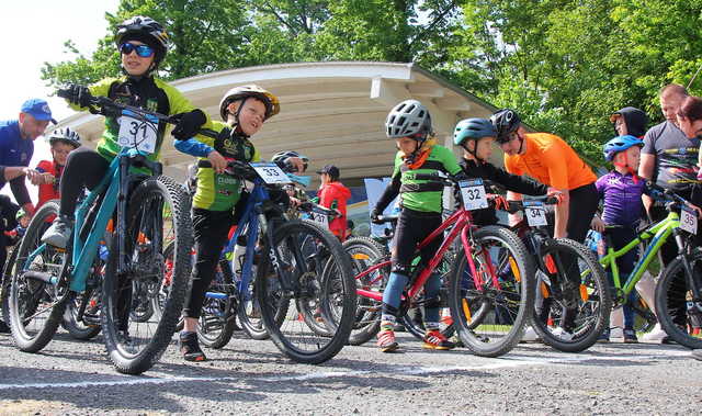 [FOTO] W Dobromierzu rywalizowali w kolarskiej Lidze MTB XC Aglomeracji Wałbrzyskiej